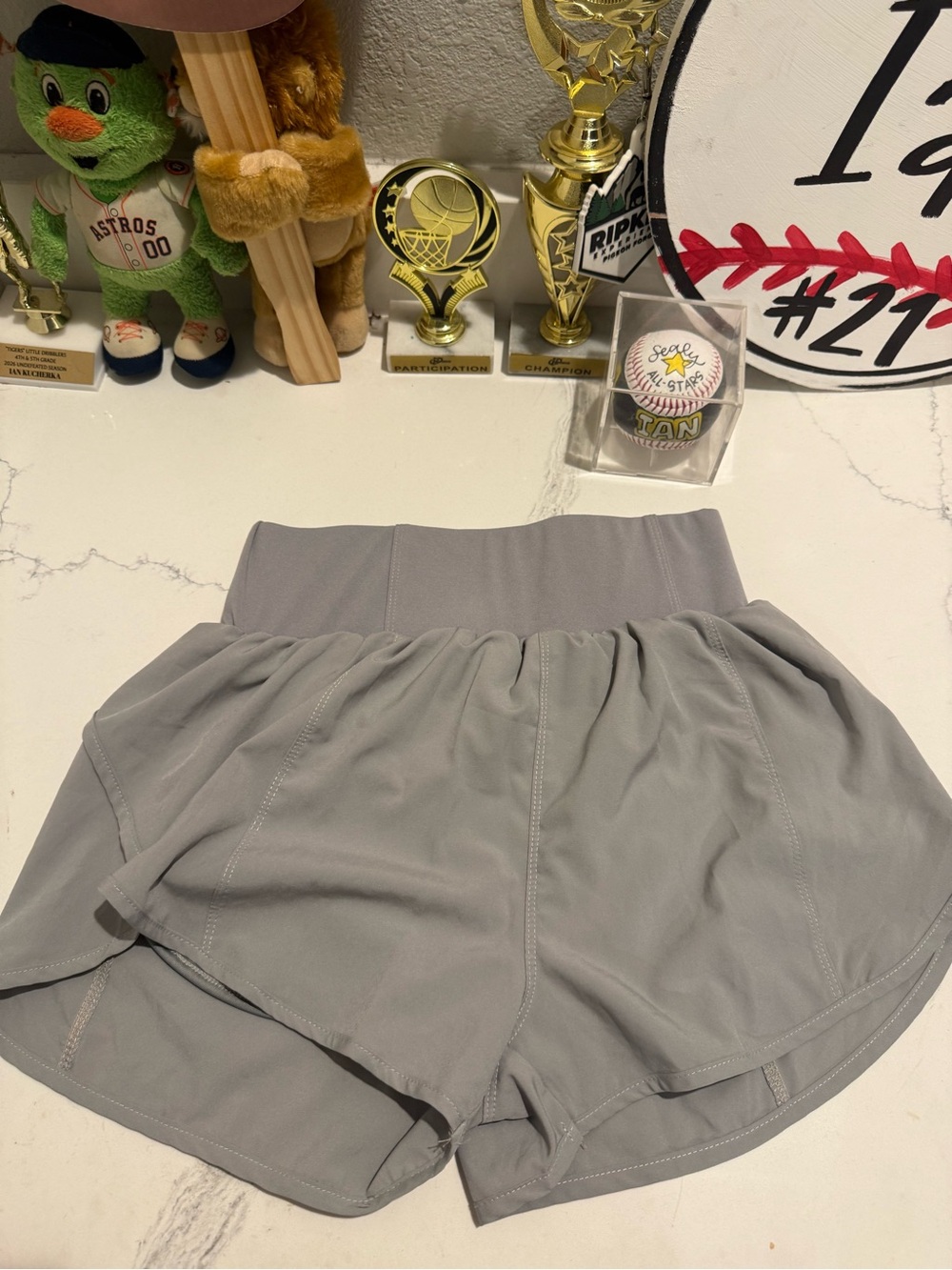 Source Unknown Light Gray Athletic High-Waist Shorts for Women